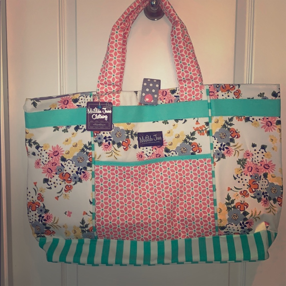 NWT MATILDA JANE beach bag